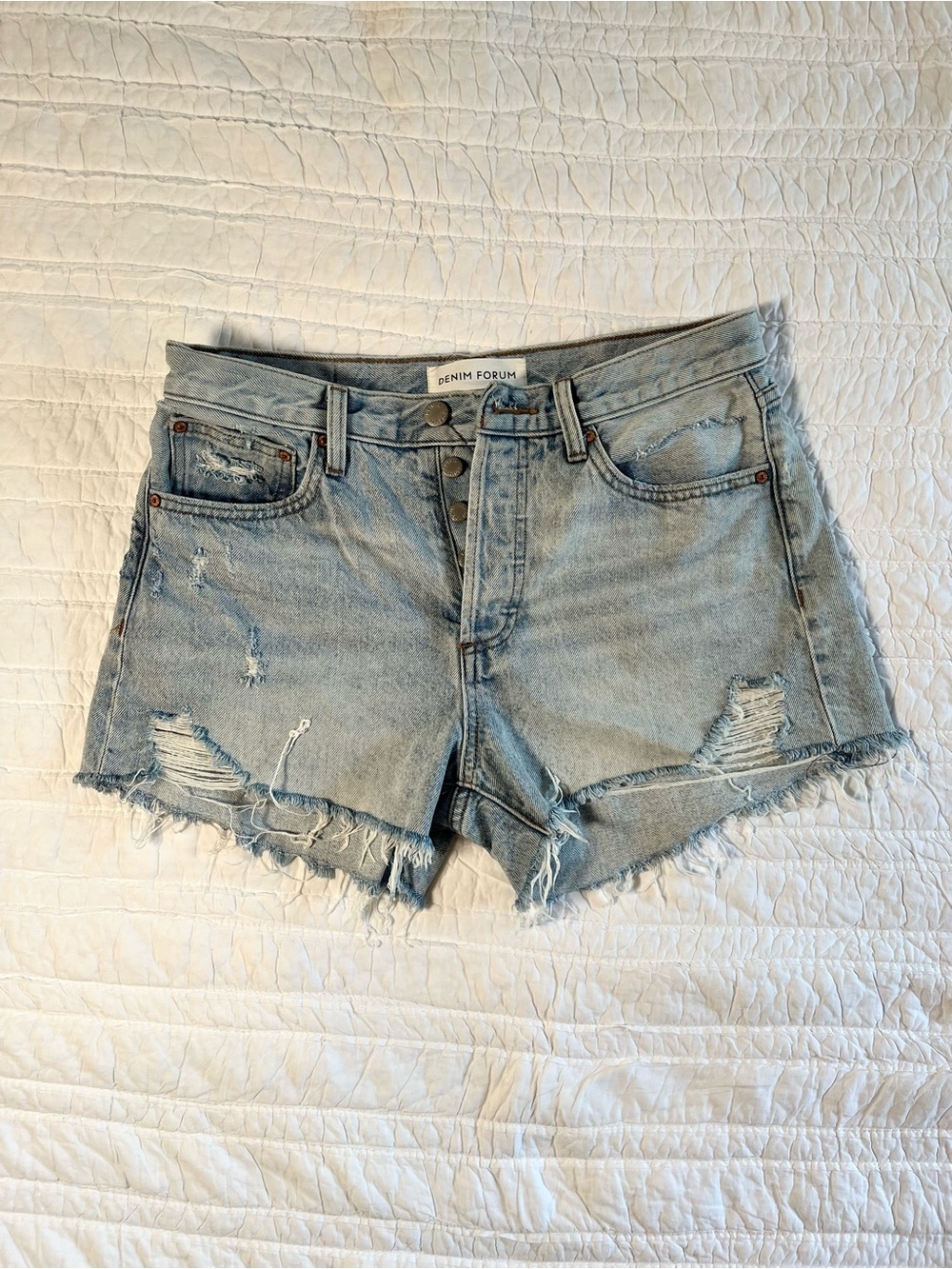 Aritzia Denim Forum Distressed Cutoff Jean Shorts Light Wash Size 26